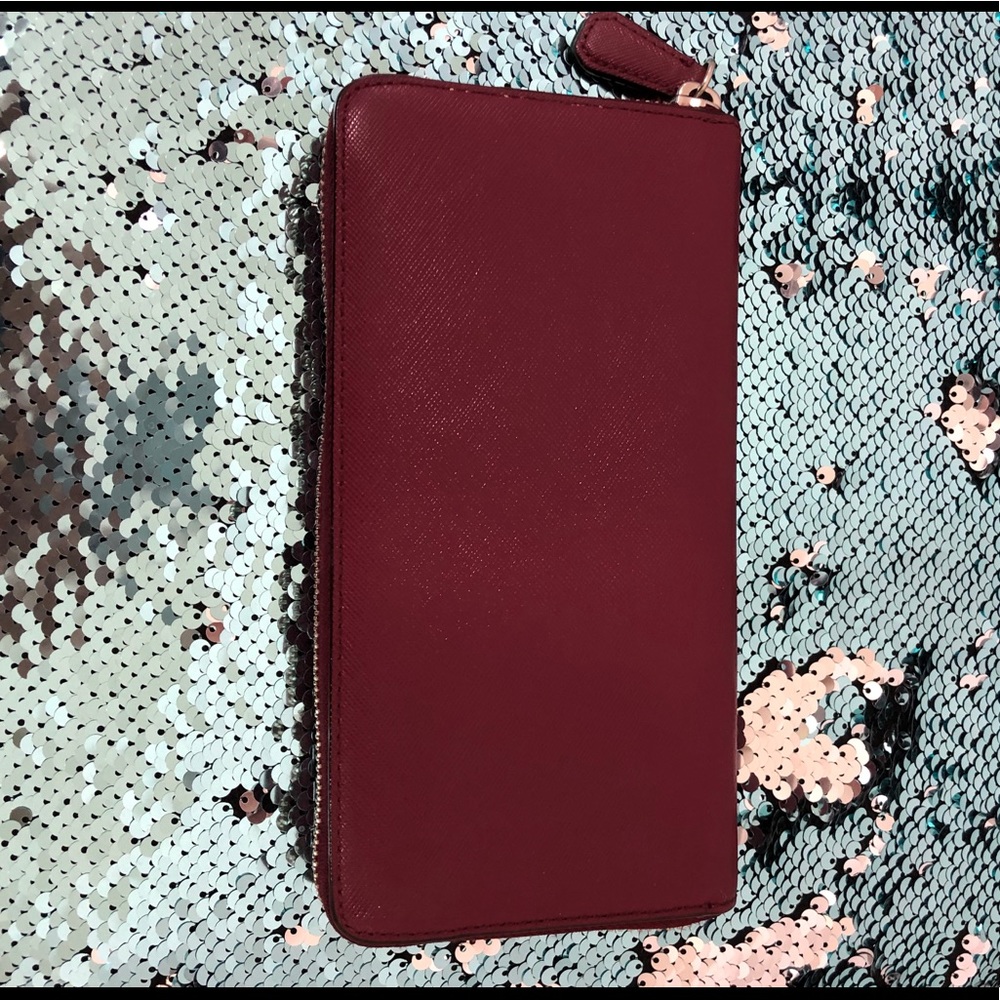 Coach like new burgundy leather zip wallet - Picture 3 of 5